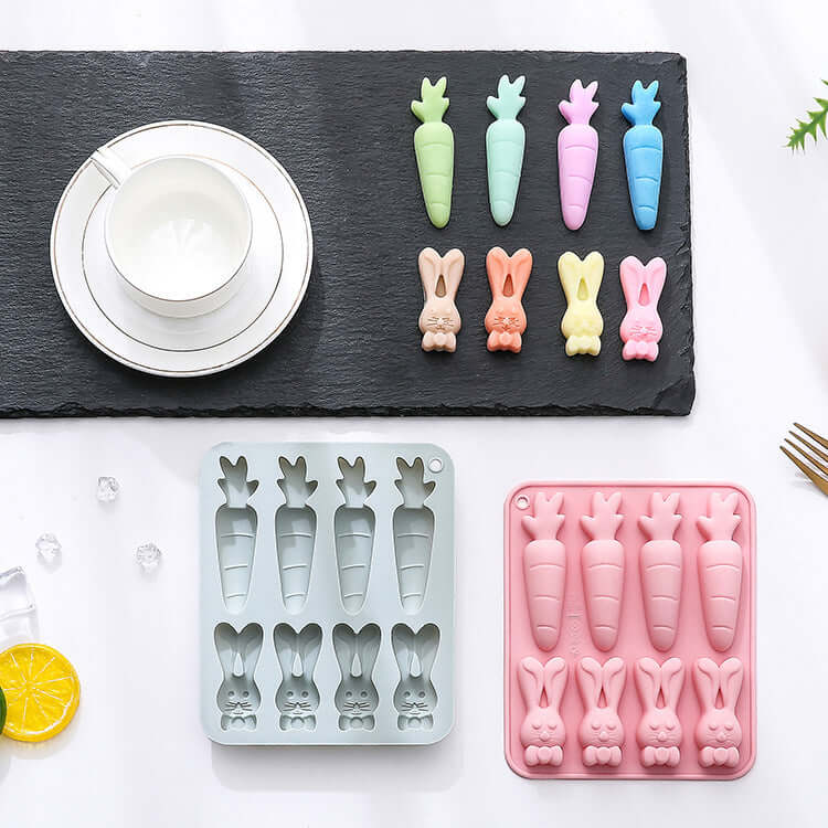 8-piece Carrot Rabbit Shape Silicone Baking Mold